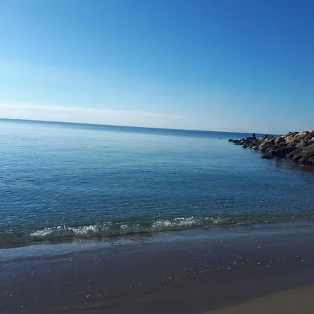 Junto Al Mar Quesada 2 Apartment
